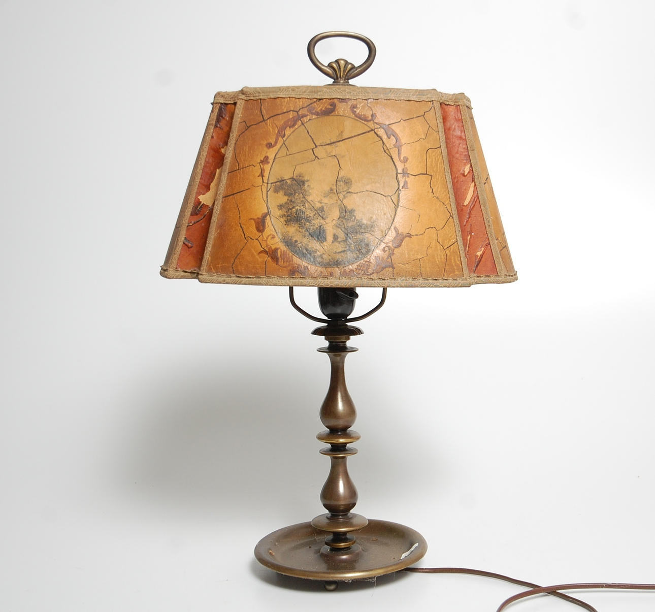 PÖYTÄVALAISIN, 1930-luku.