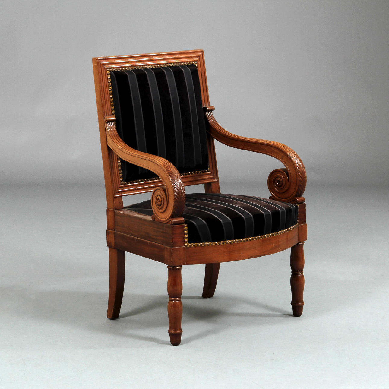 FÅTÖLJ, senempire, möjligen Baltikum.