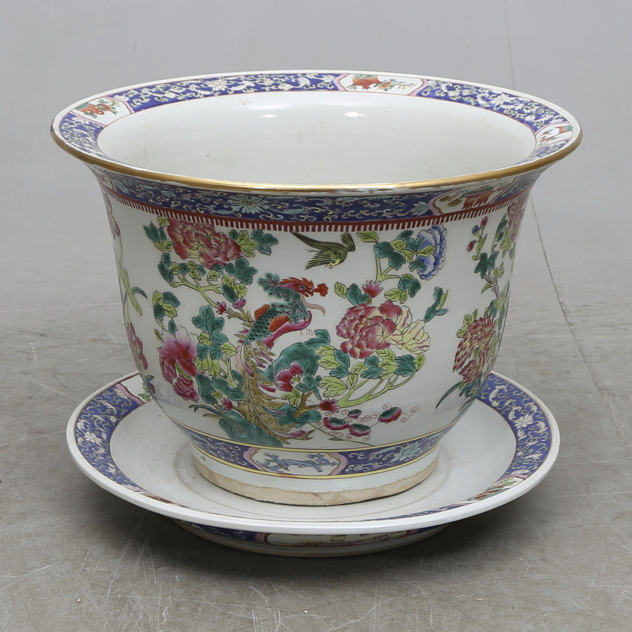 YTTERFODER med FAT, porslin, Kina, 1900-tal.