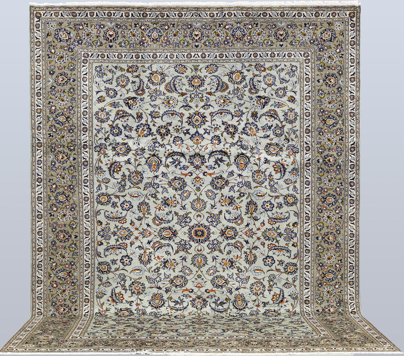 ORIENTMATTA. Grön Keshan, 368 x 270 cm.