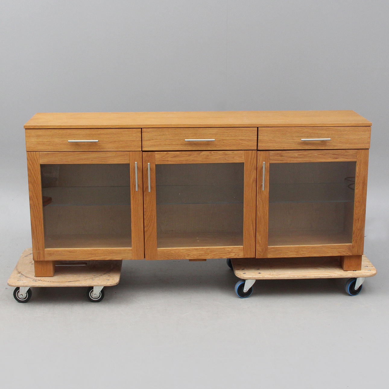 SIDEBOARD, modern.