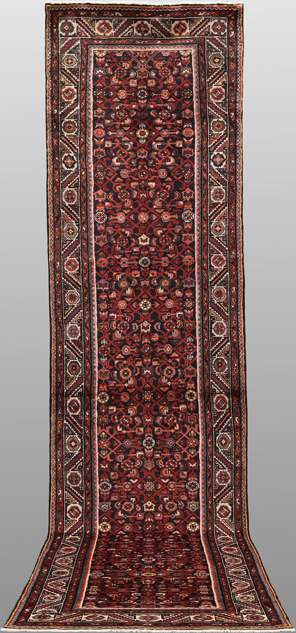 ORIENTAL CARPET. Hamadan runner, 470 x 106 cm.