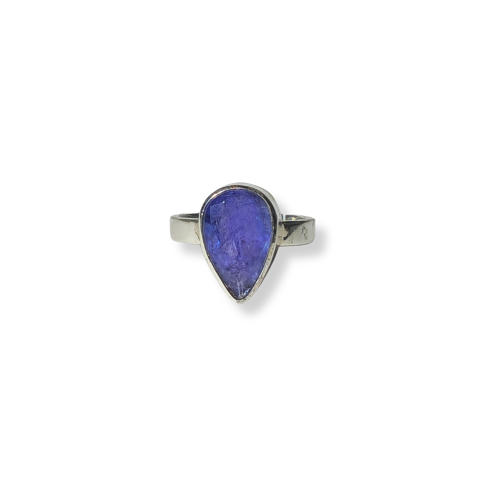 PEAR-CUT SILVER AND TANZANITE RING.