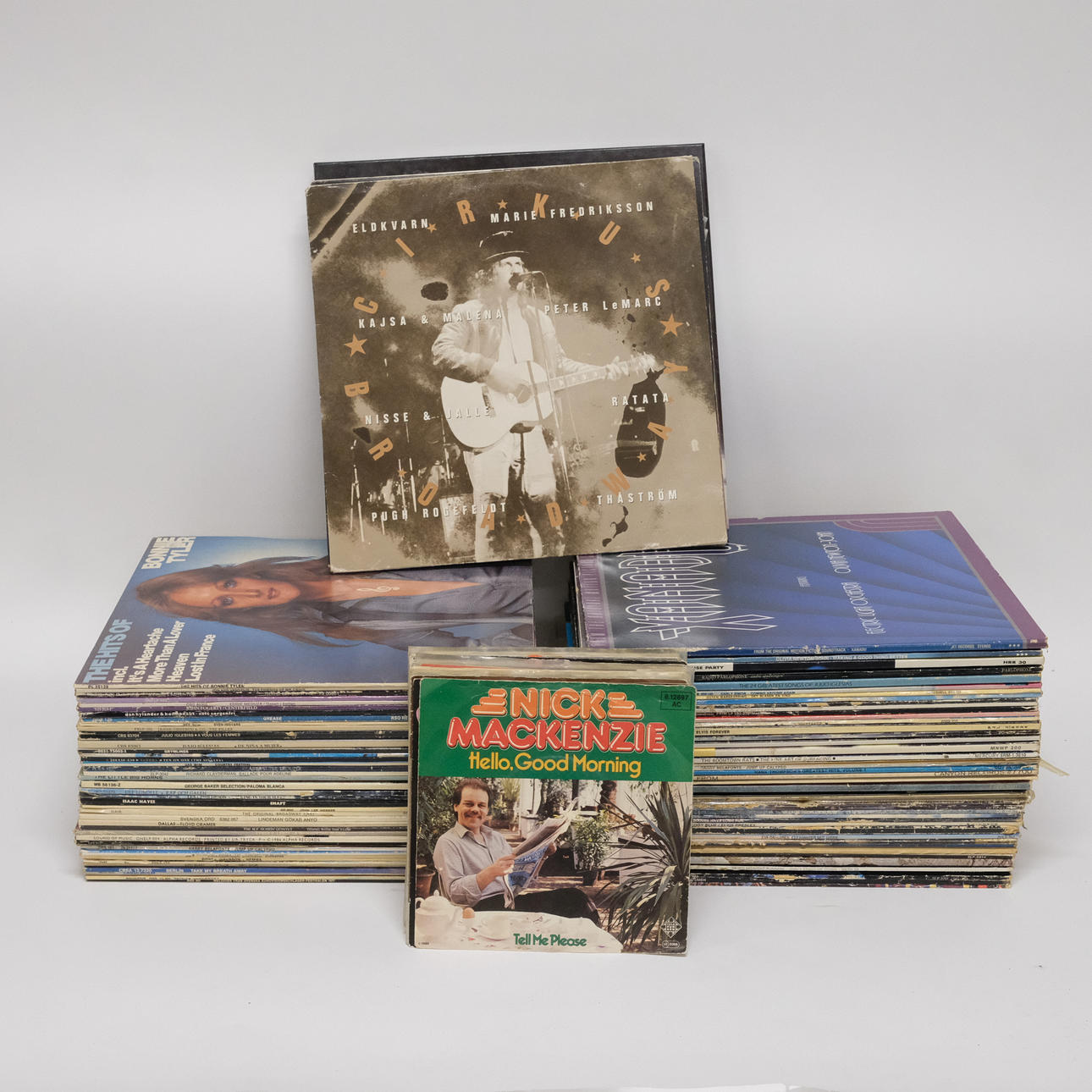 COLLECTION OF VINYL RECORDS AND SINGLES, ABOUT 108 PIECES. Collectables ...