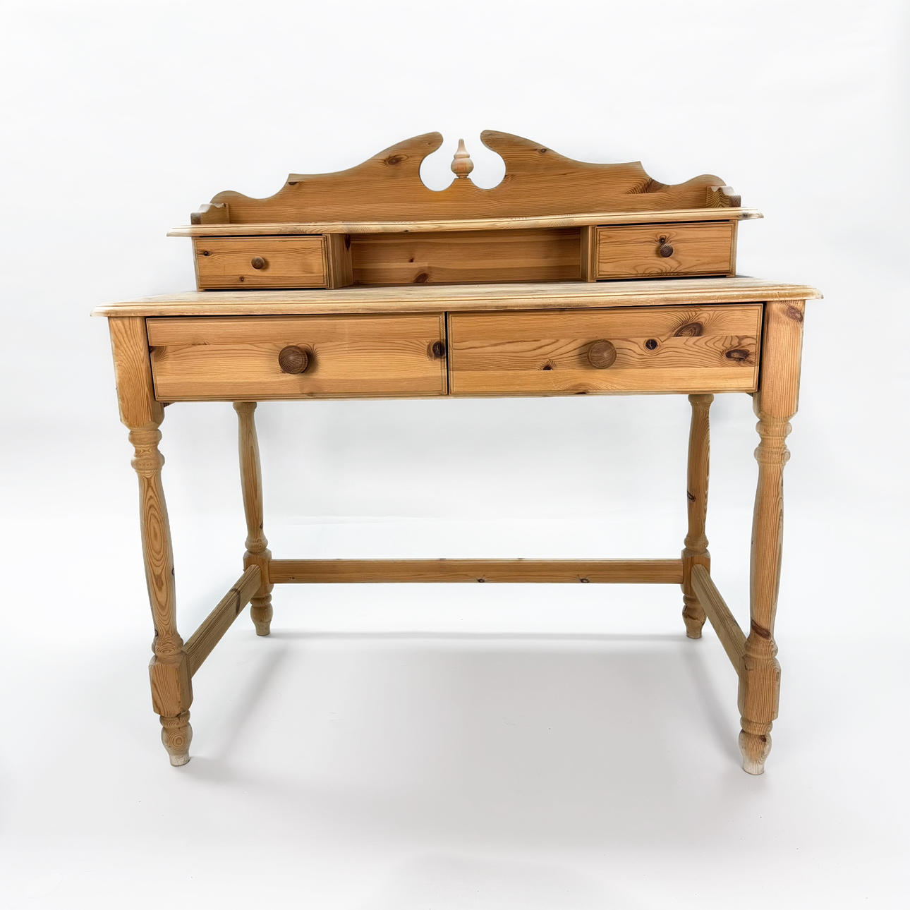 DESK & SHELF - Pine.