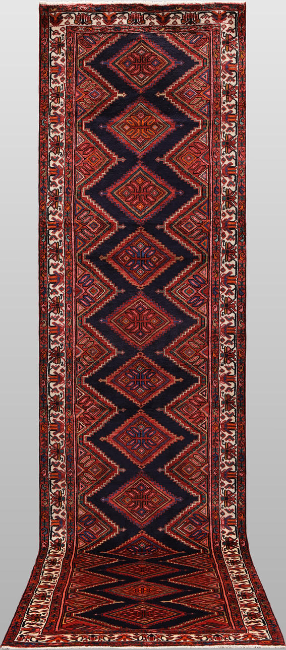ORIENT CARPET. Hamada gallery model, 388 x 100 cm.
