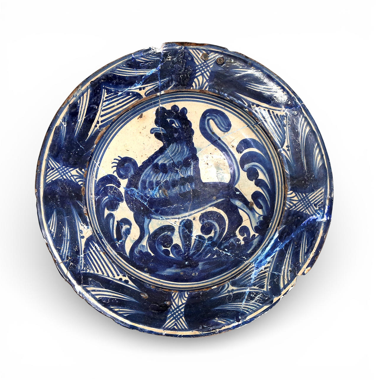 Catalan dish in “de la corbata” earthenware, 17th Century.