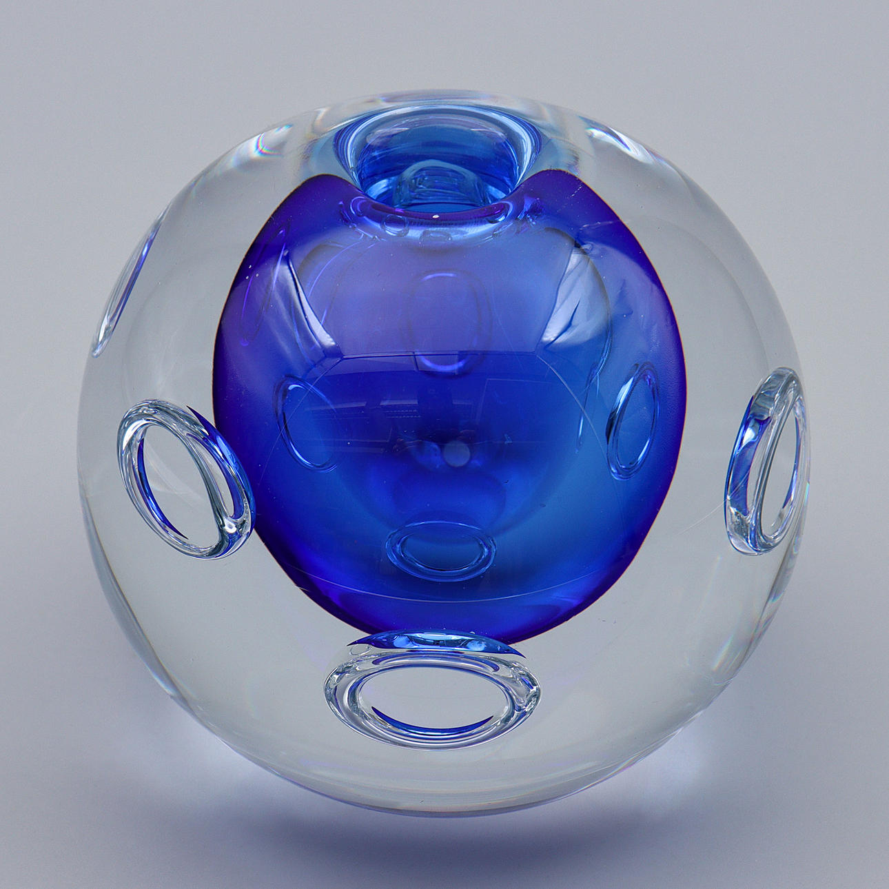 RUNE BEACH, VASE, SEA STUDIO, SIGNED.