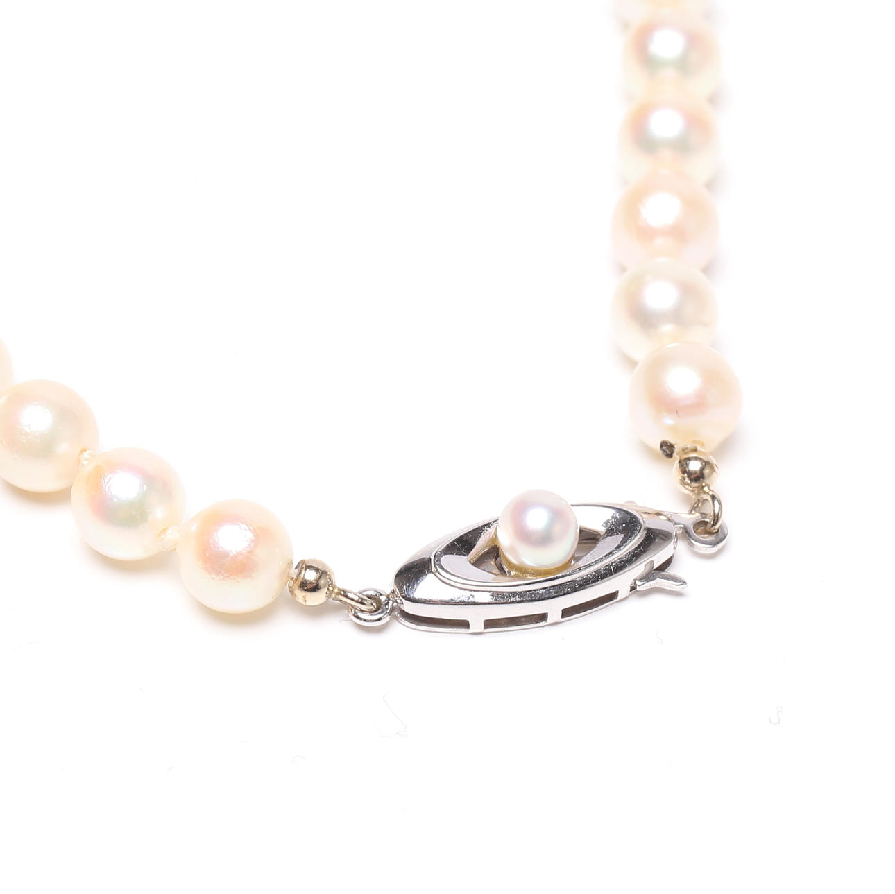 COLLIER, med pärlor, lås i 18k, Vitguld.