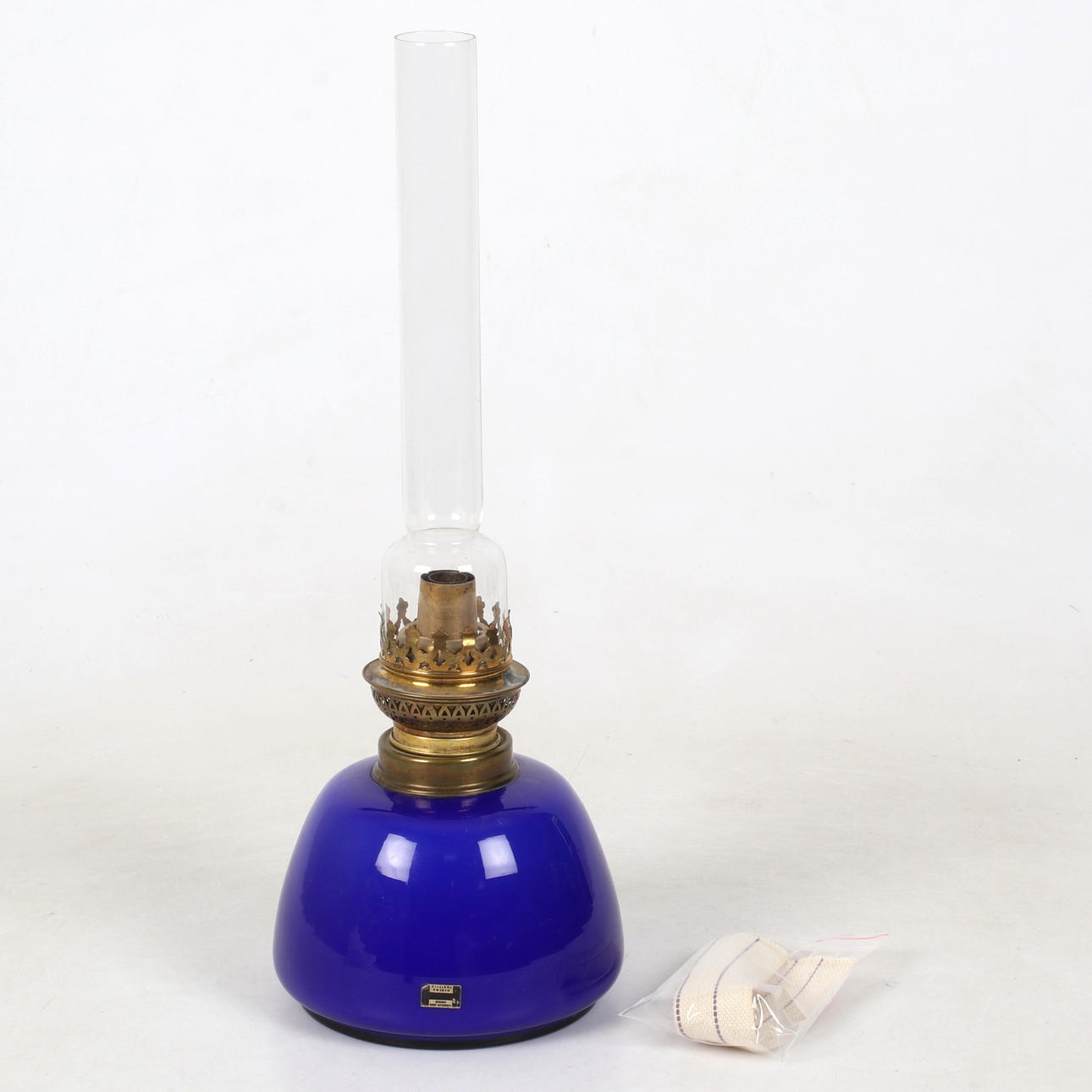 GERT NYSTRÖM. Kerosene lamp, glass, Hyllinge.