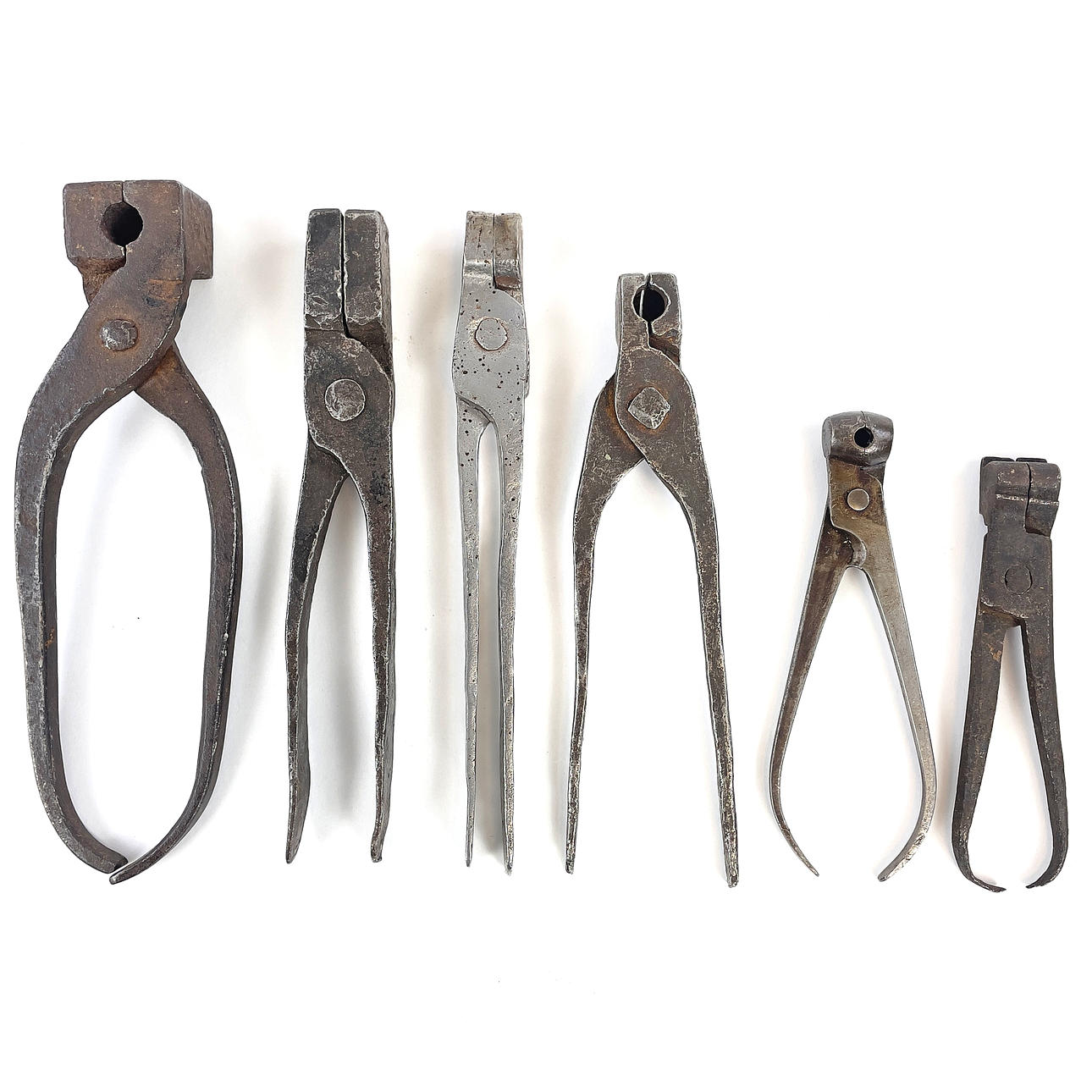 CULT PLIERS, 6 pcs, different sizes.