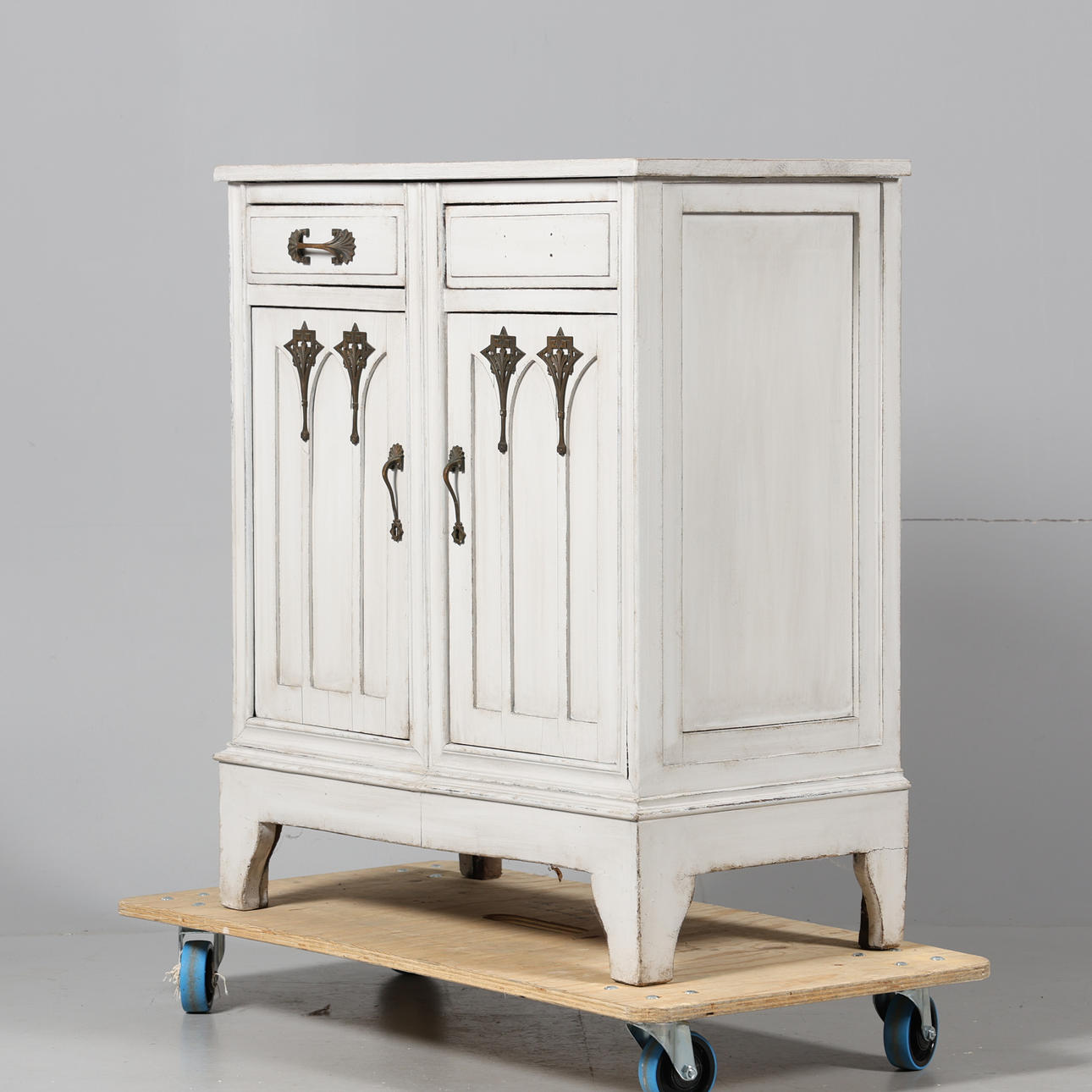 SKÄNK, 18/1900-tal, bemålad.