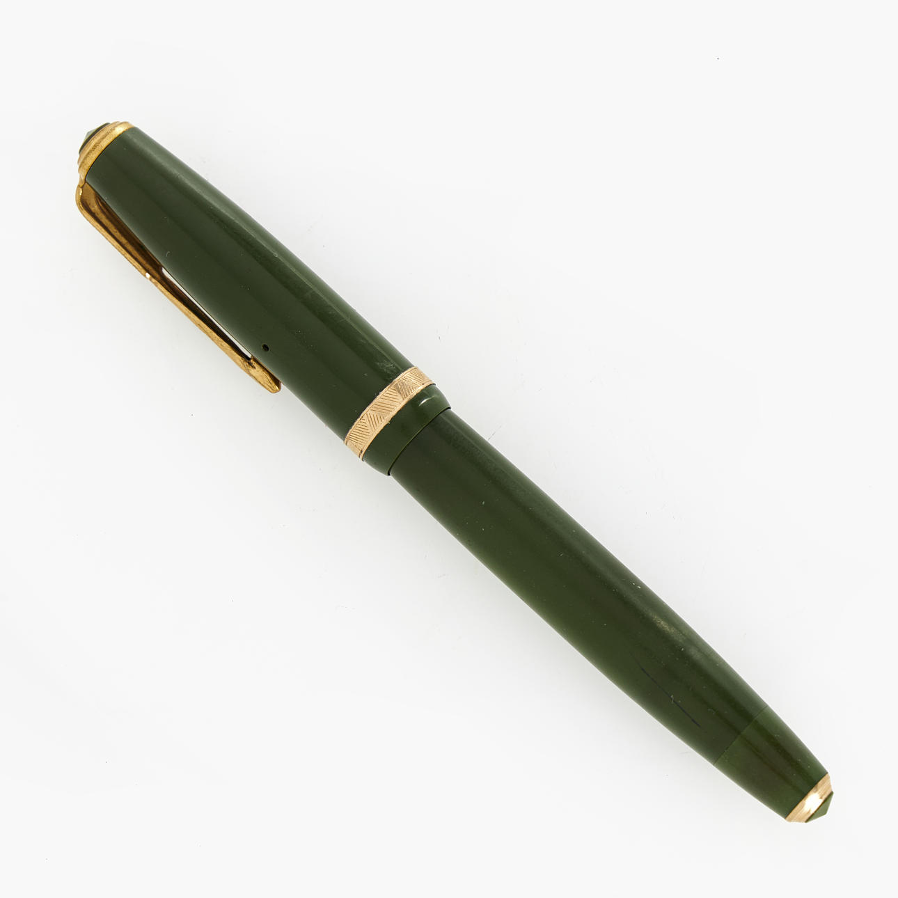 PARKER, “Duofold NS”, 1940s fountain pen, olive green, pin in 14k