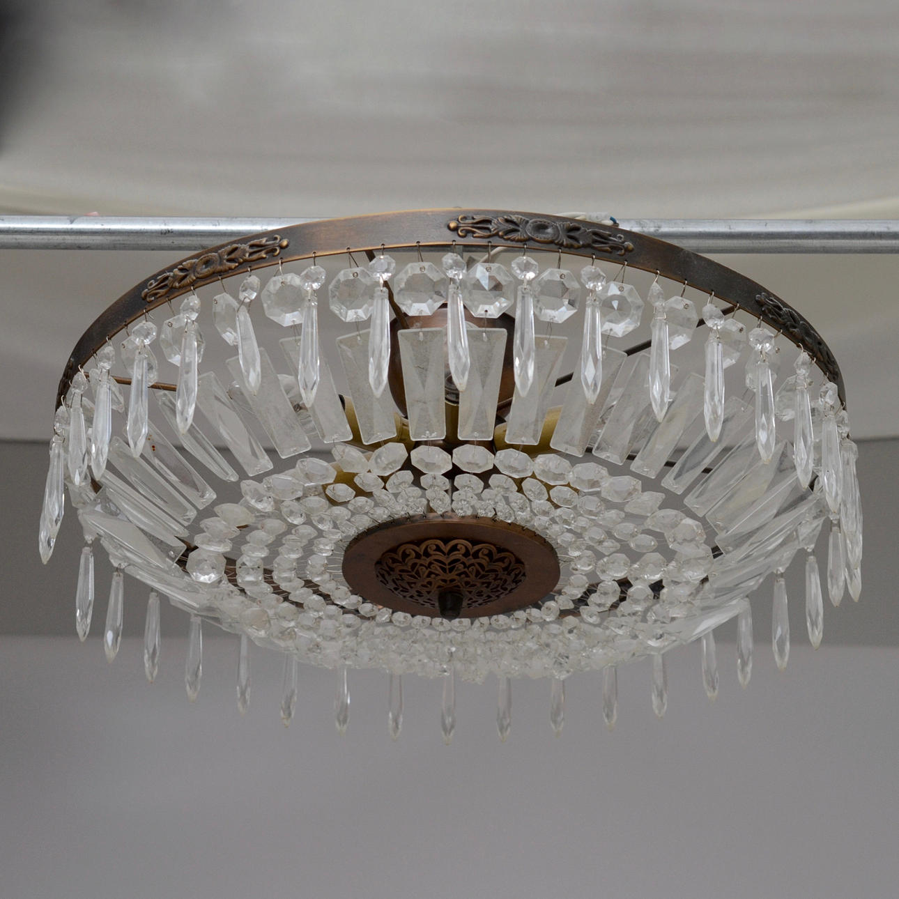 DACHDECKE, Empire-Stil.