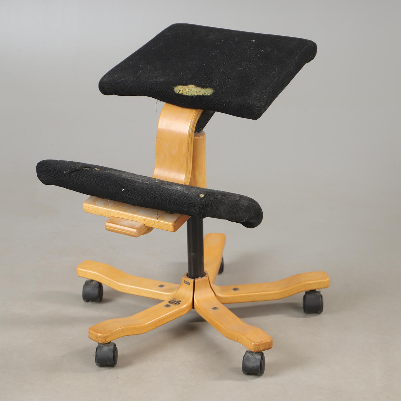 BALANSSTOL, bok, Stokke.