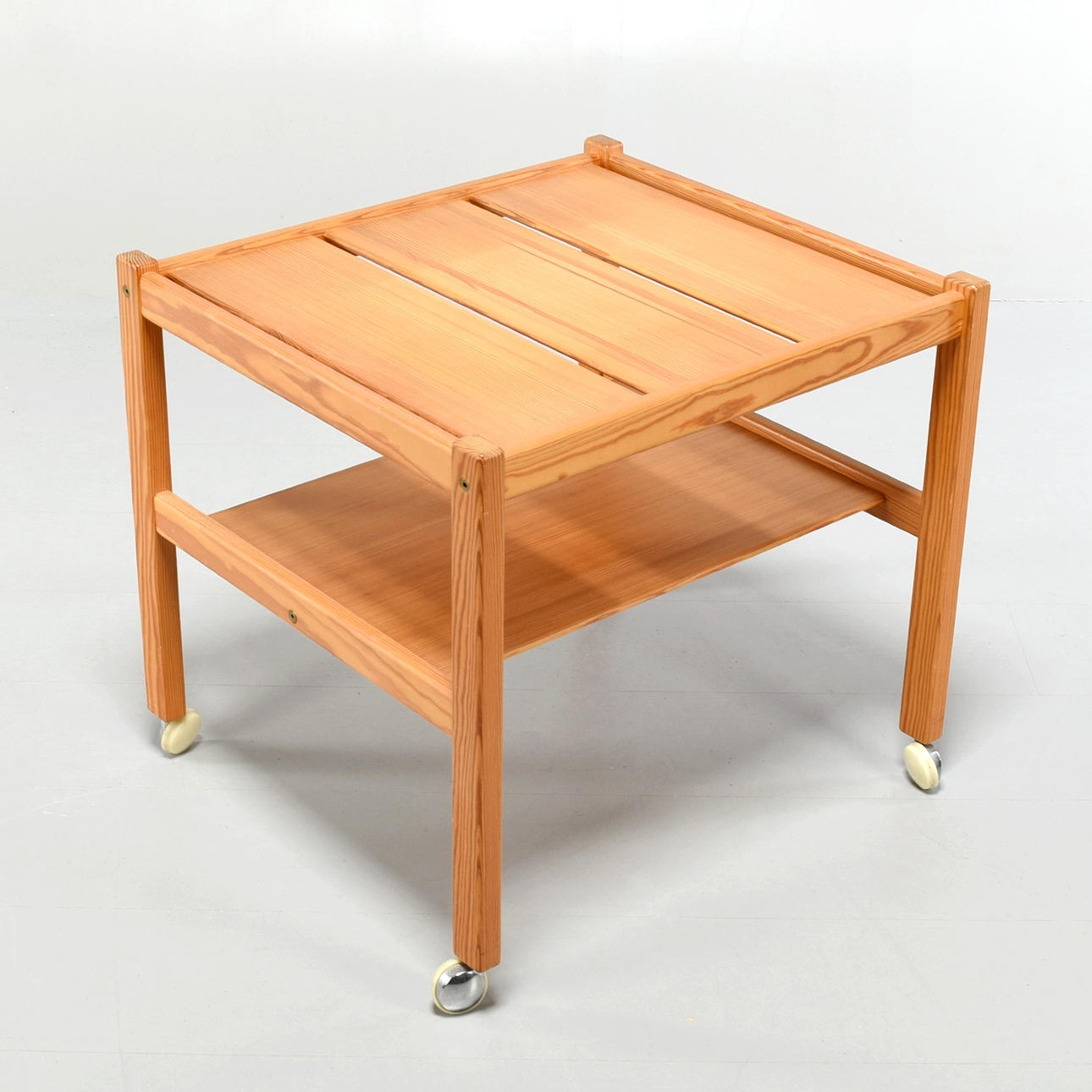 YNGVE EKSTRÖM. COFFEE TABLE.