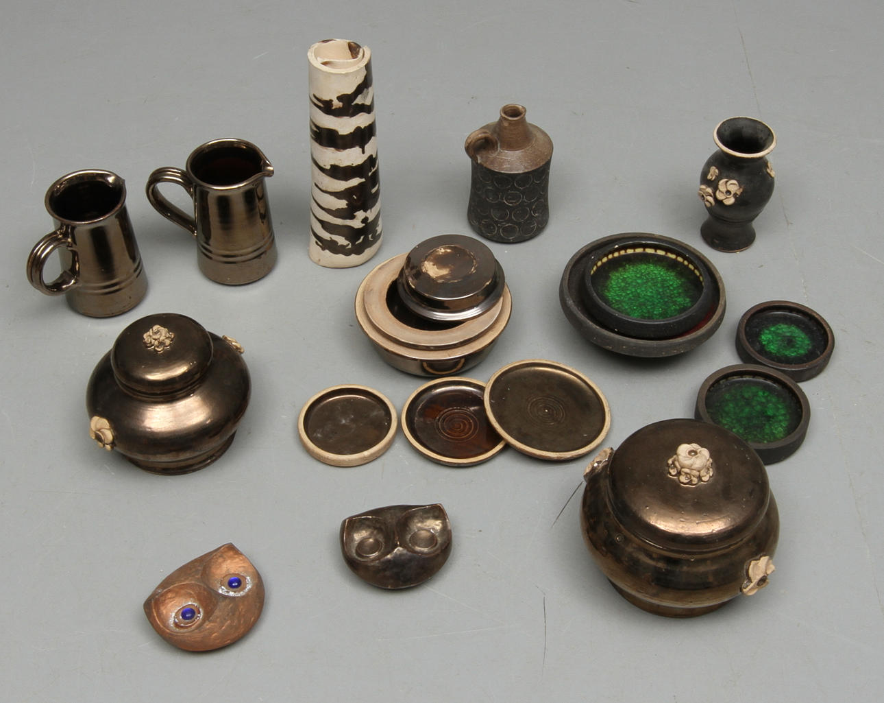 PARTI KERAMIK, mestadels omärkt, Bo Borgsström.