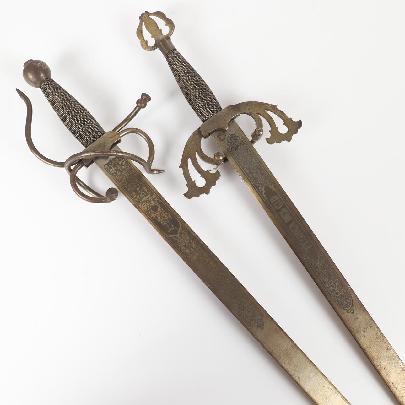 DEKORATIONSSVÄRD, 2 stycken, "Colona/Tizona del Cid", replikor, Spanien.