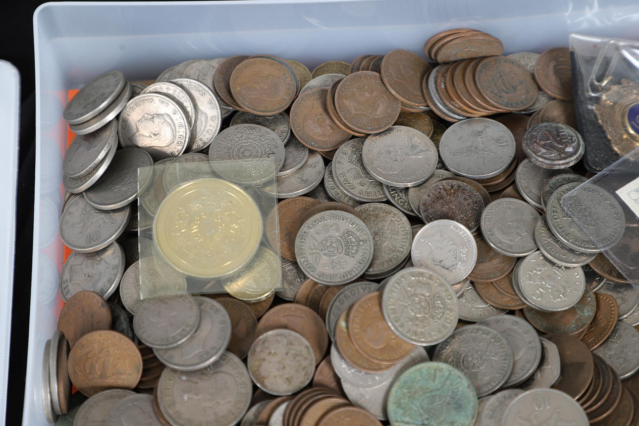 A LARGE COLLECTION OF PRE DECIMAL AND OTHER COINS. Coins, Medals ...
