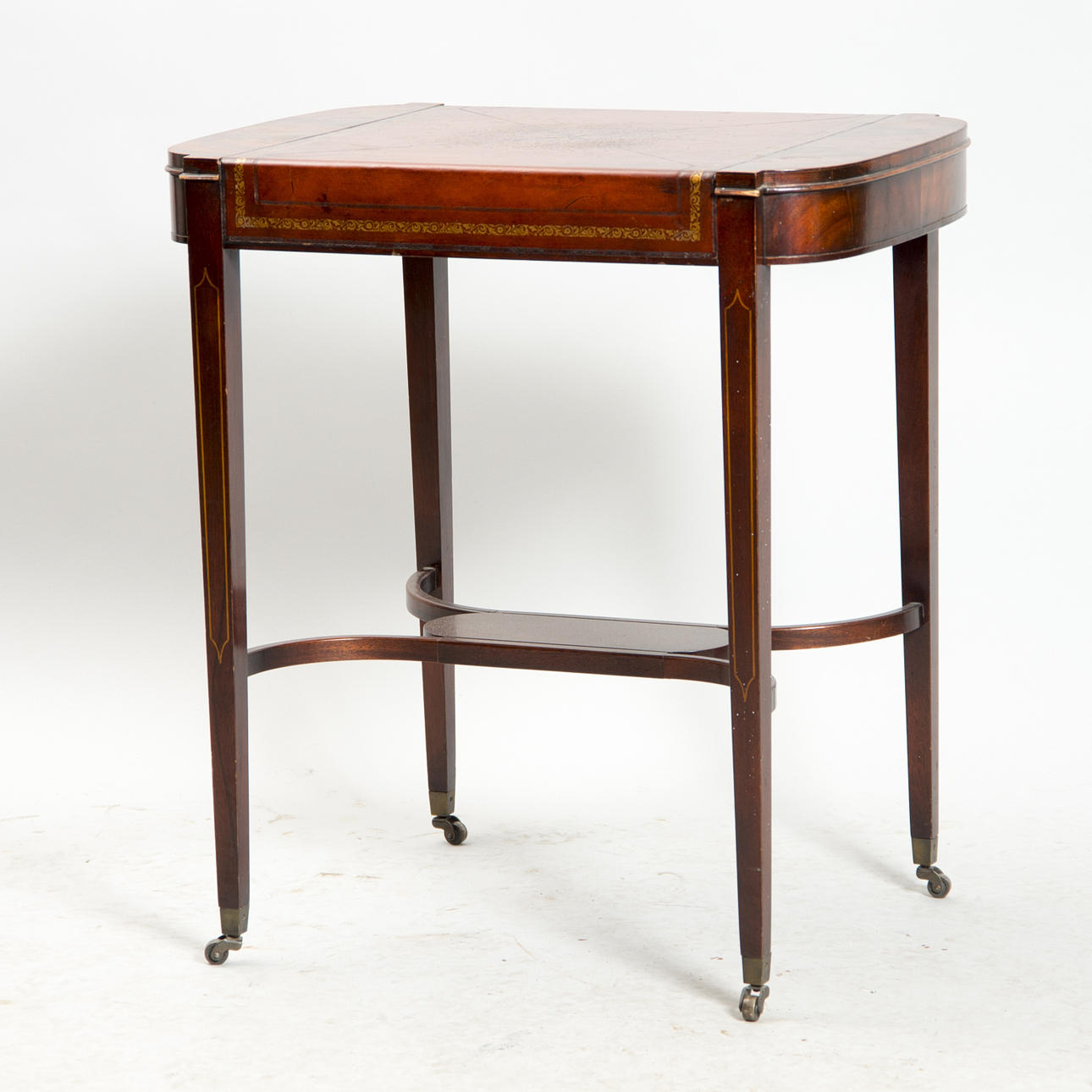 BORD, mahogny med skinnskiva, engelsk stil.