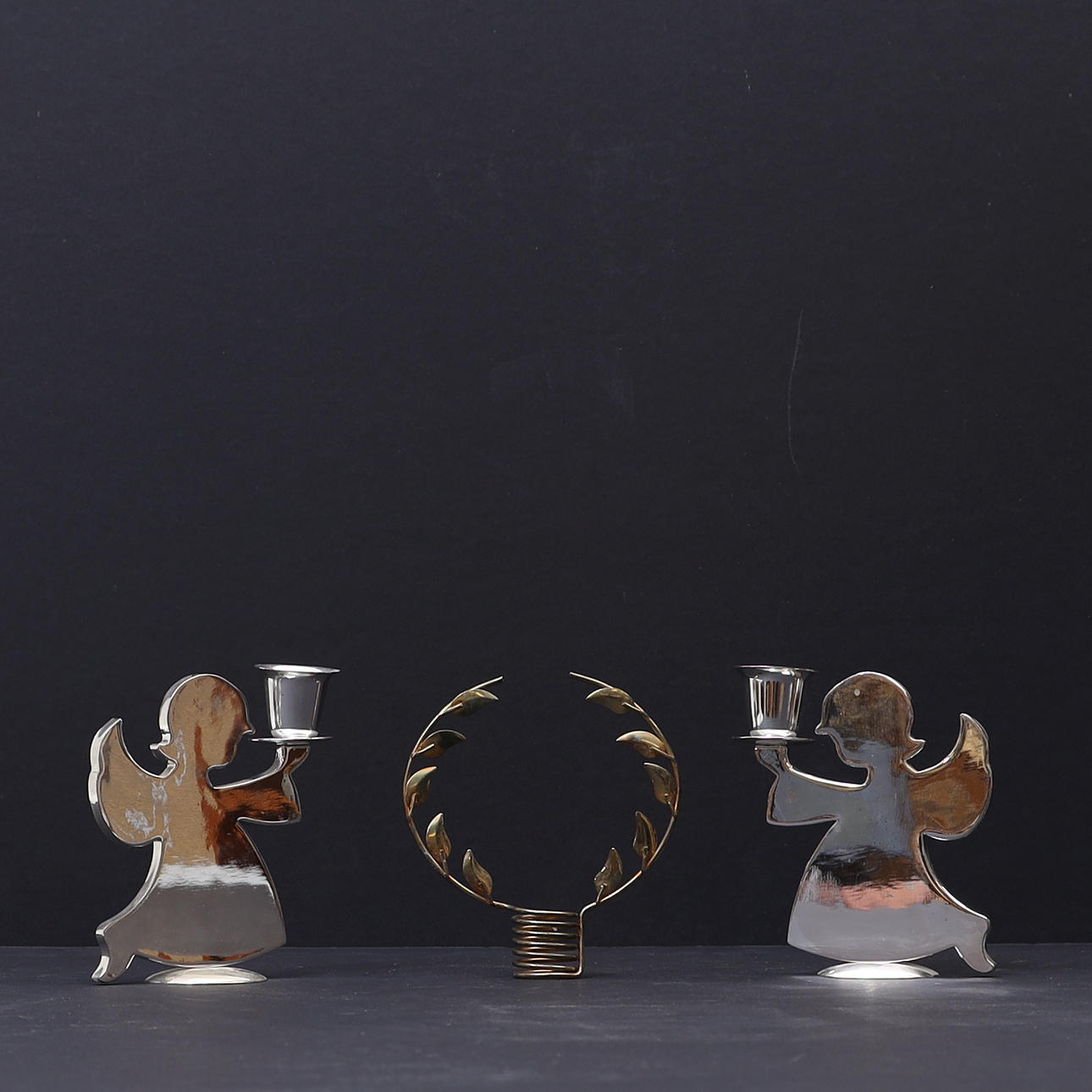 3PCS CANDLESTICKS, 20TH CENTURY.