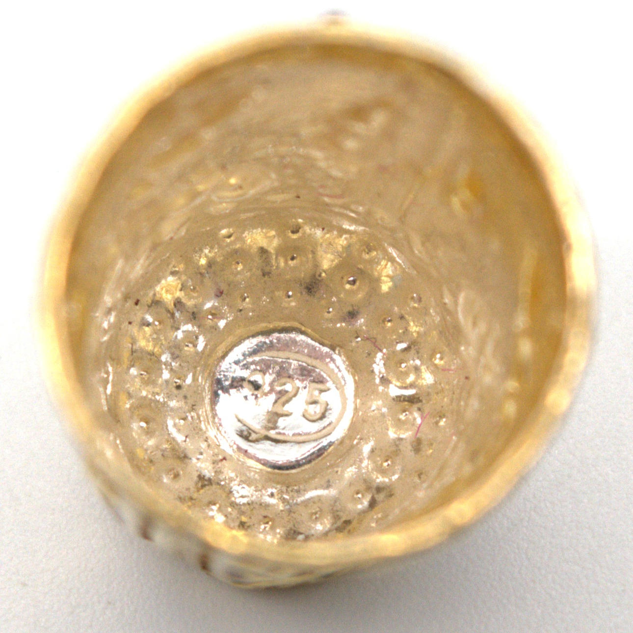 GULDPLÄTERAD STERLINGSILVER FINGERBORG MED KOBOLTBLÅ EMALJ, TYSKLAND ...