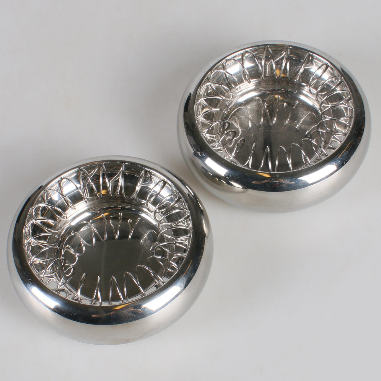 ASKFAT, 2 st. Rostfritt stål, "Spirale", Achille Castiglion, Alessi, samtida.