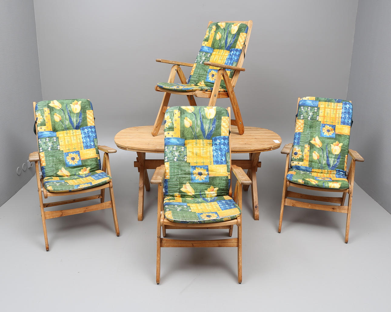 TRÄDGÅRDSMÖBEL, 5 delar, KWA, furu, 1900-talets andra hälft.