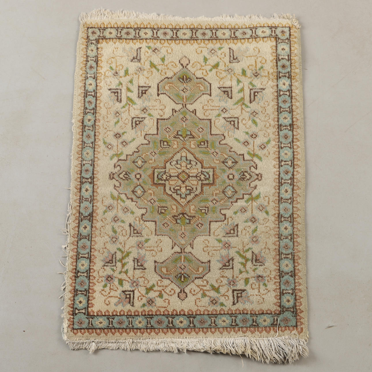 MATTA, orientalisk, 81 x 54 cm.