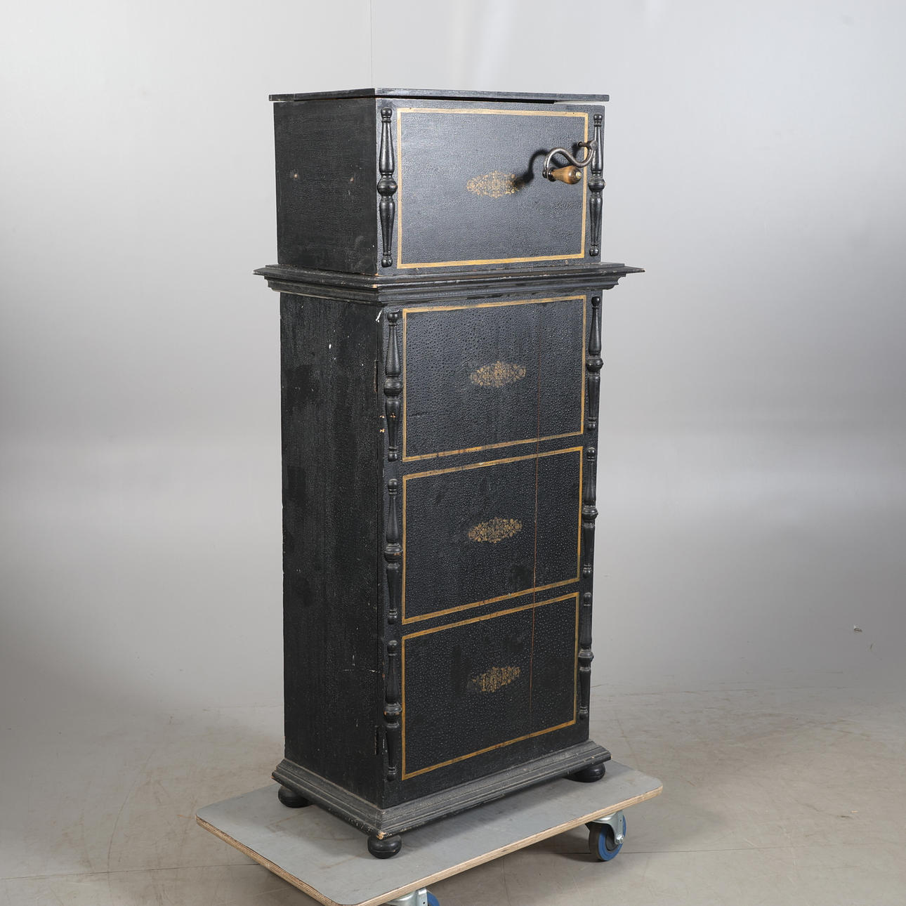 VEVPOSITIV with punched card notes, 18th/20th century.