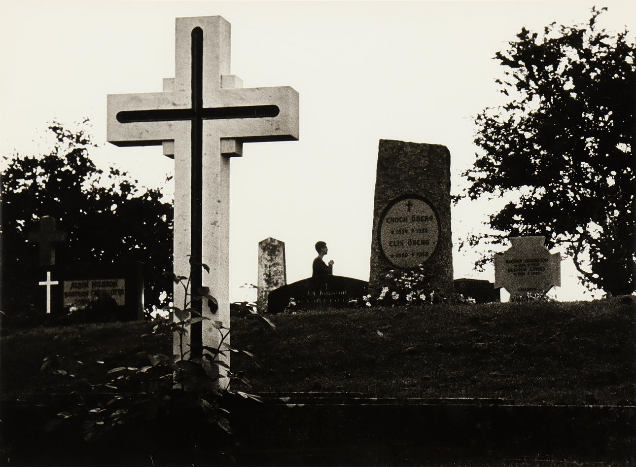 NILS-ERIK WIKEBÄCK. Cemetery.