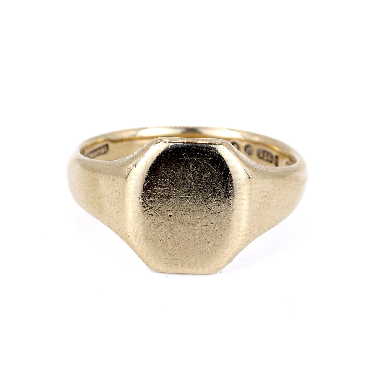 9CT YELLOW GOLD SIGNET RING.