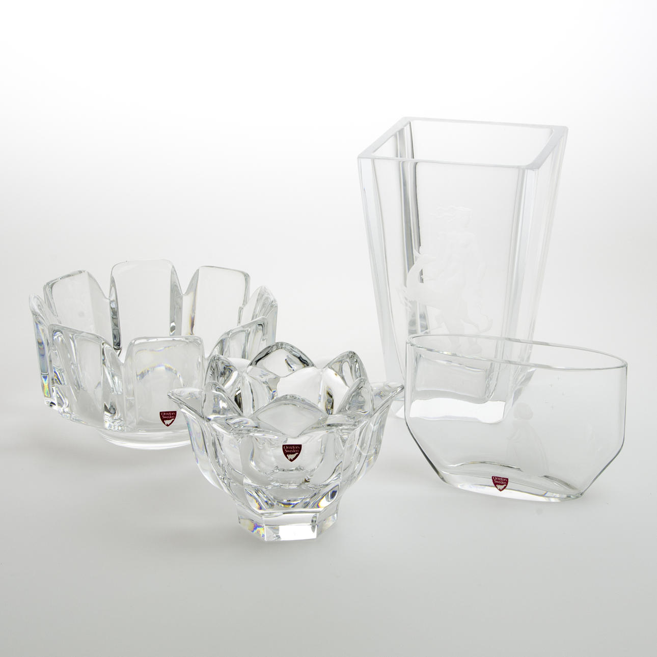 VASER SAMT SKÅLAR, 4 delar, Orrefors, bl.a. Vicke Lindstrand.