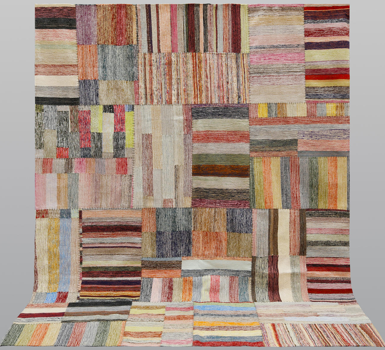 ORIENT CARPET. Patchwork, 257 x 201 cm.