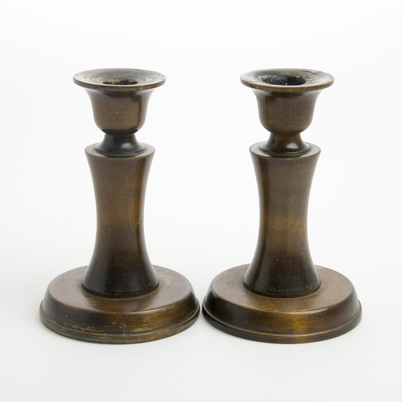 LJUSSTAKAR, 1 par, Liljeholmens nr 11, Carl Malmsten.