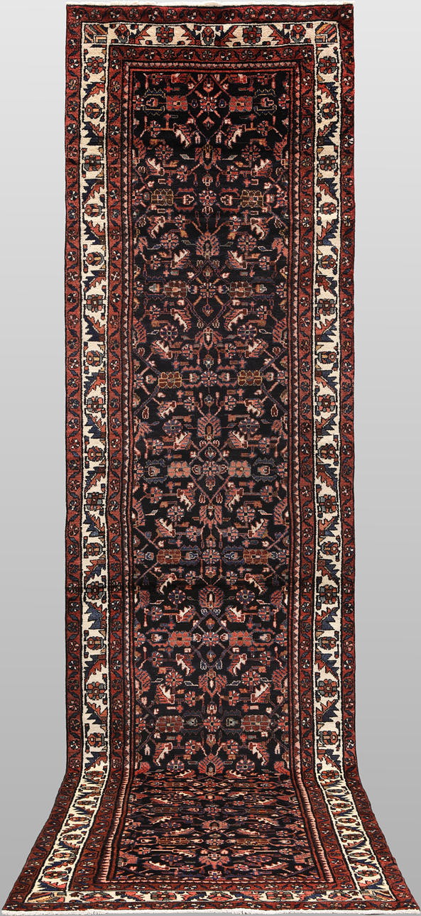 ORIENTMATTA. Hamadan gallerimodell, 415 x 95 cm.