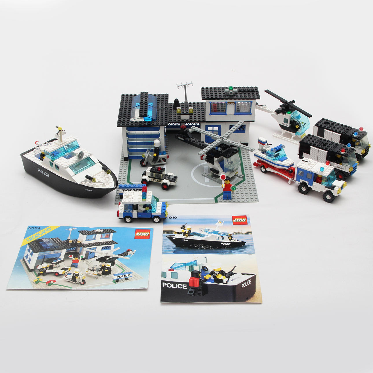 LEGO. Police station.