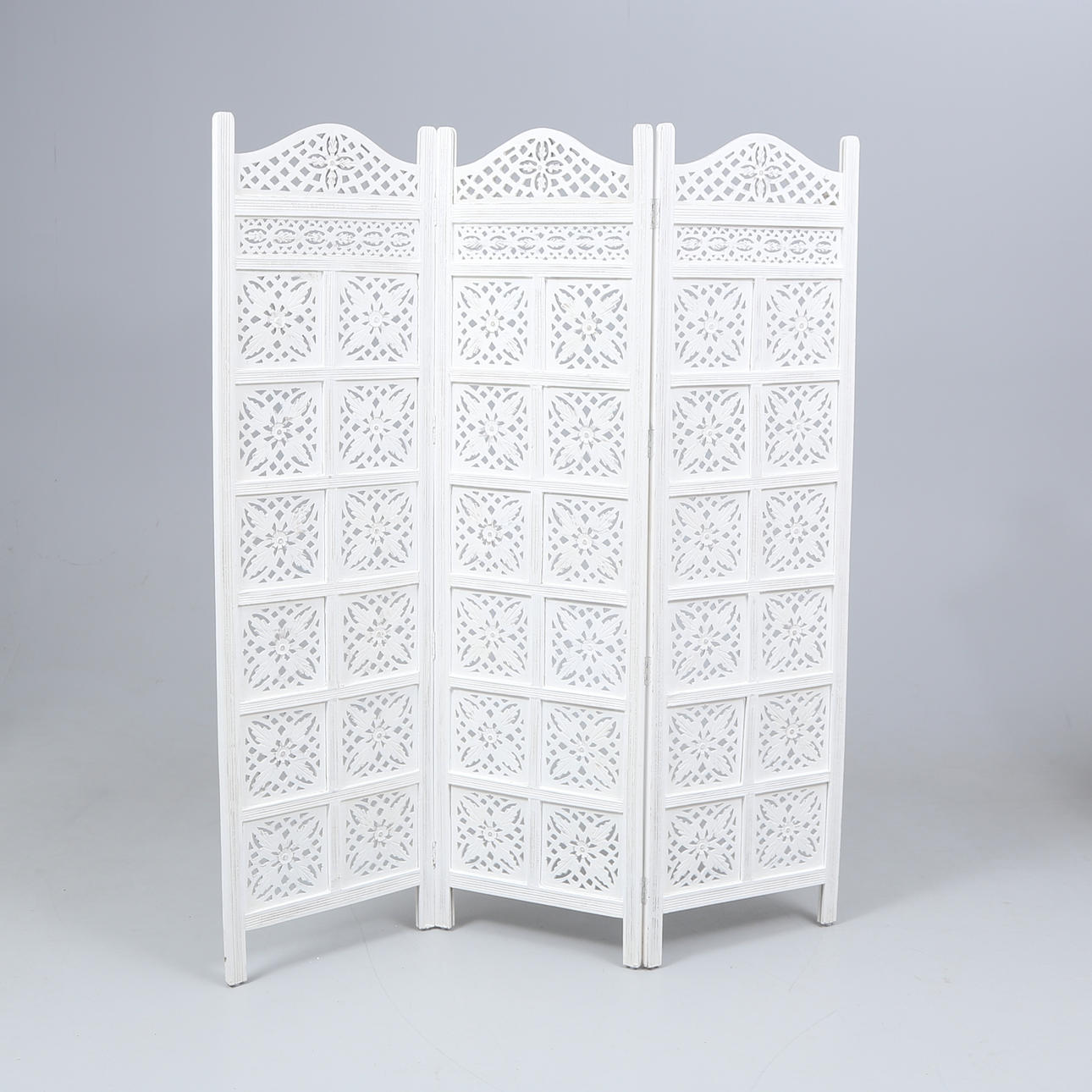 FOLDING SCREEN, painted wood.