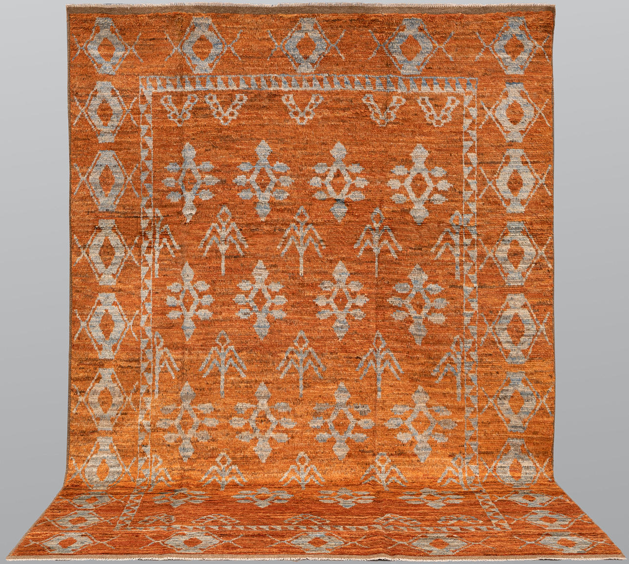 ORIENT CARPET. Morocco design, 298 x 202 cm.