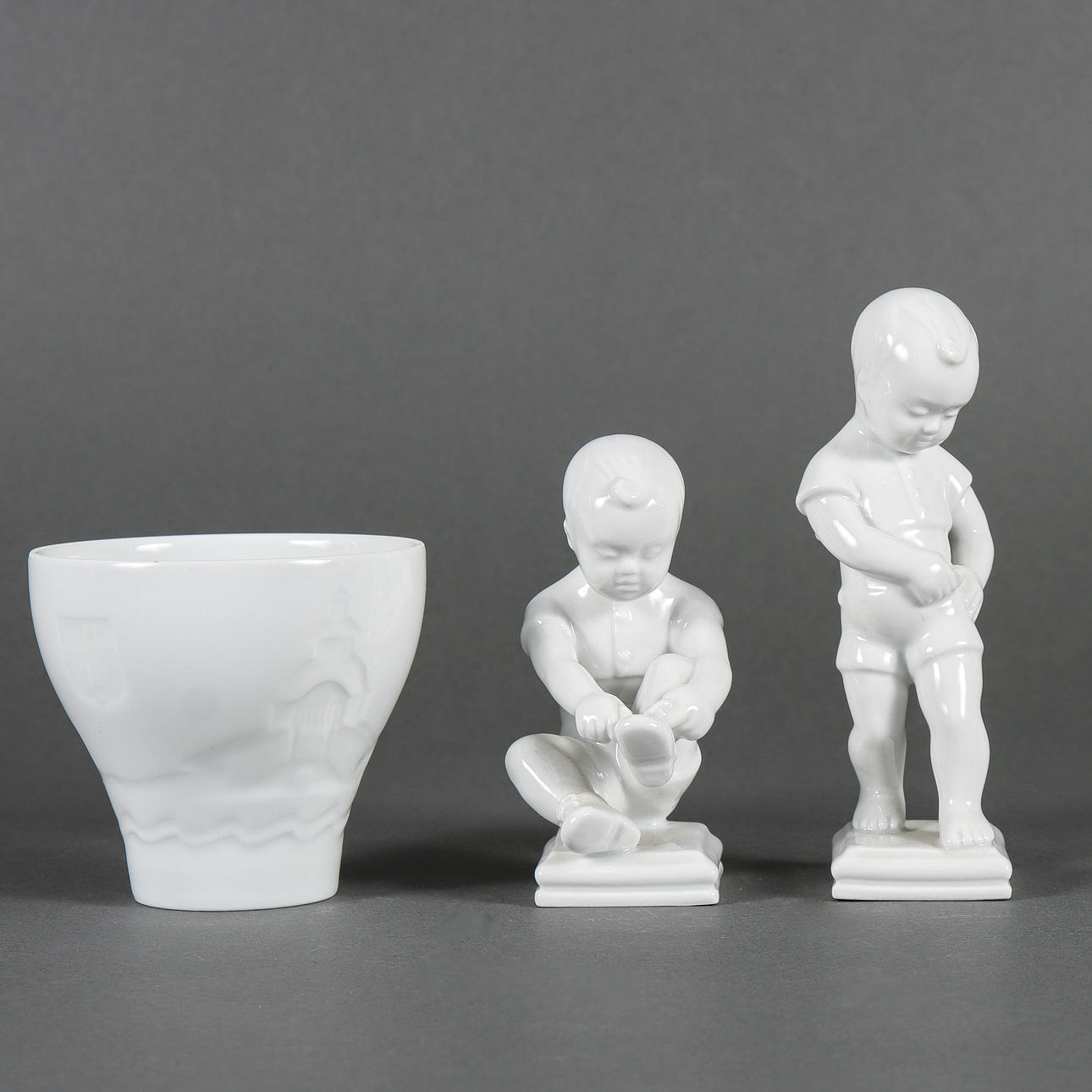 FIGURINES AND VASE Rörstrand.