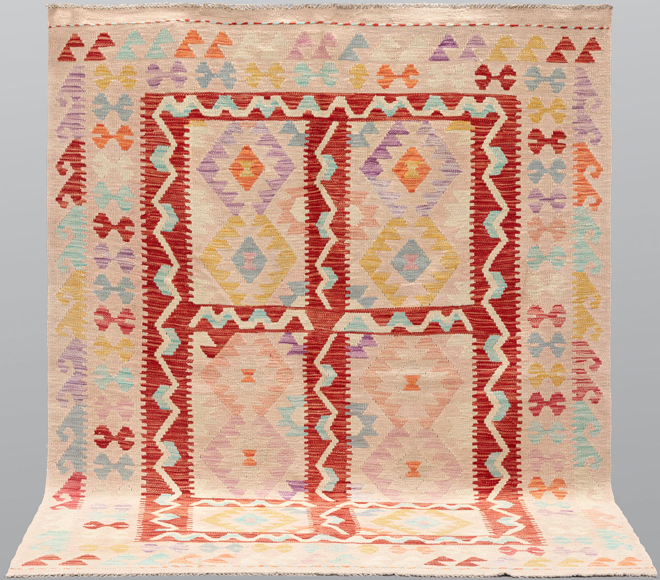 ORIENTMATTA. Kelim klassisk design, 235 x 174 cm.