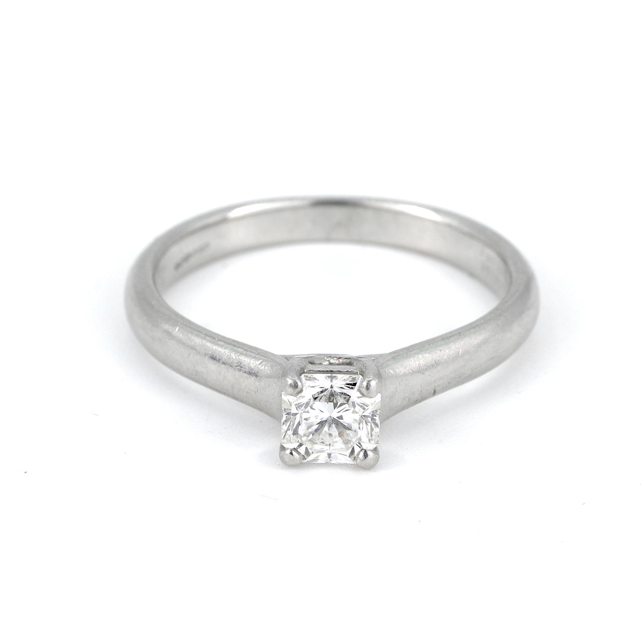 TIFFANY & CO PLATINUM DIAMOND SET SOLITAIRE RING.