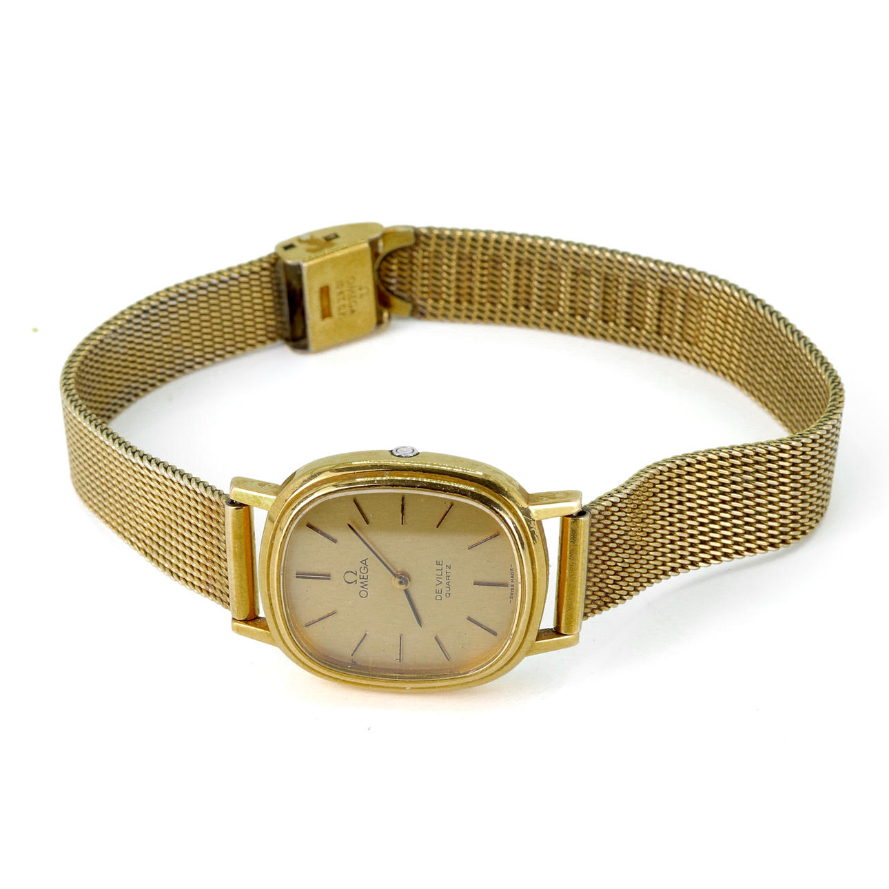 OMEGA GOLD PLATED WRISTWATCH.