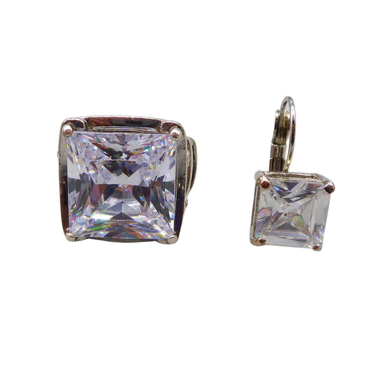 925 SILVER RING WITH ZIRCONIA AND 1 EARRING.