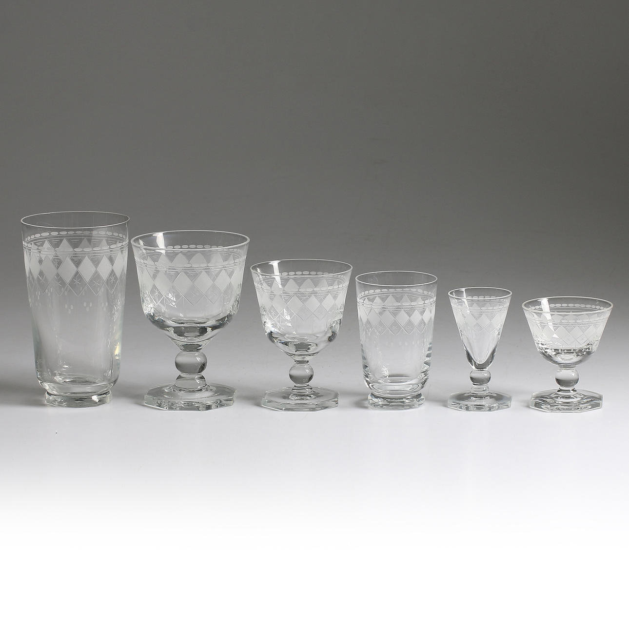 GLASSERVIS, 53 delar, möjligen Elis Bergh, Kosta, 1920/30-tal.