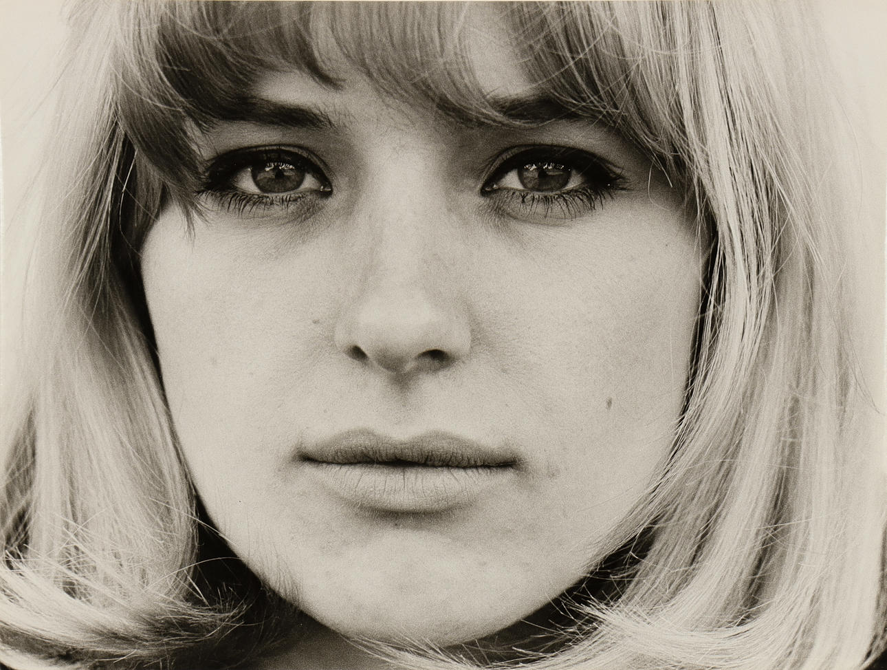 NILS-ERIK WIKEBÄCK. Kvinnoporträtt.