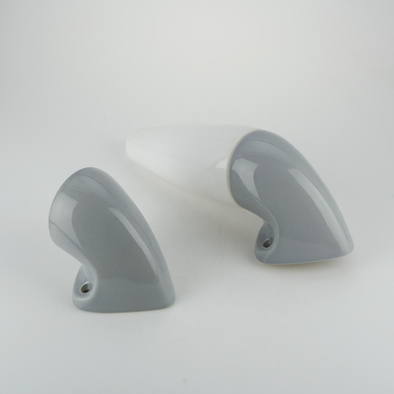 SIGVARD BERNADOTTE. Bathroom lighting and additional wall bracket, porcelain, 2 pieces, IFÖ.