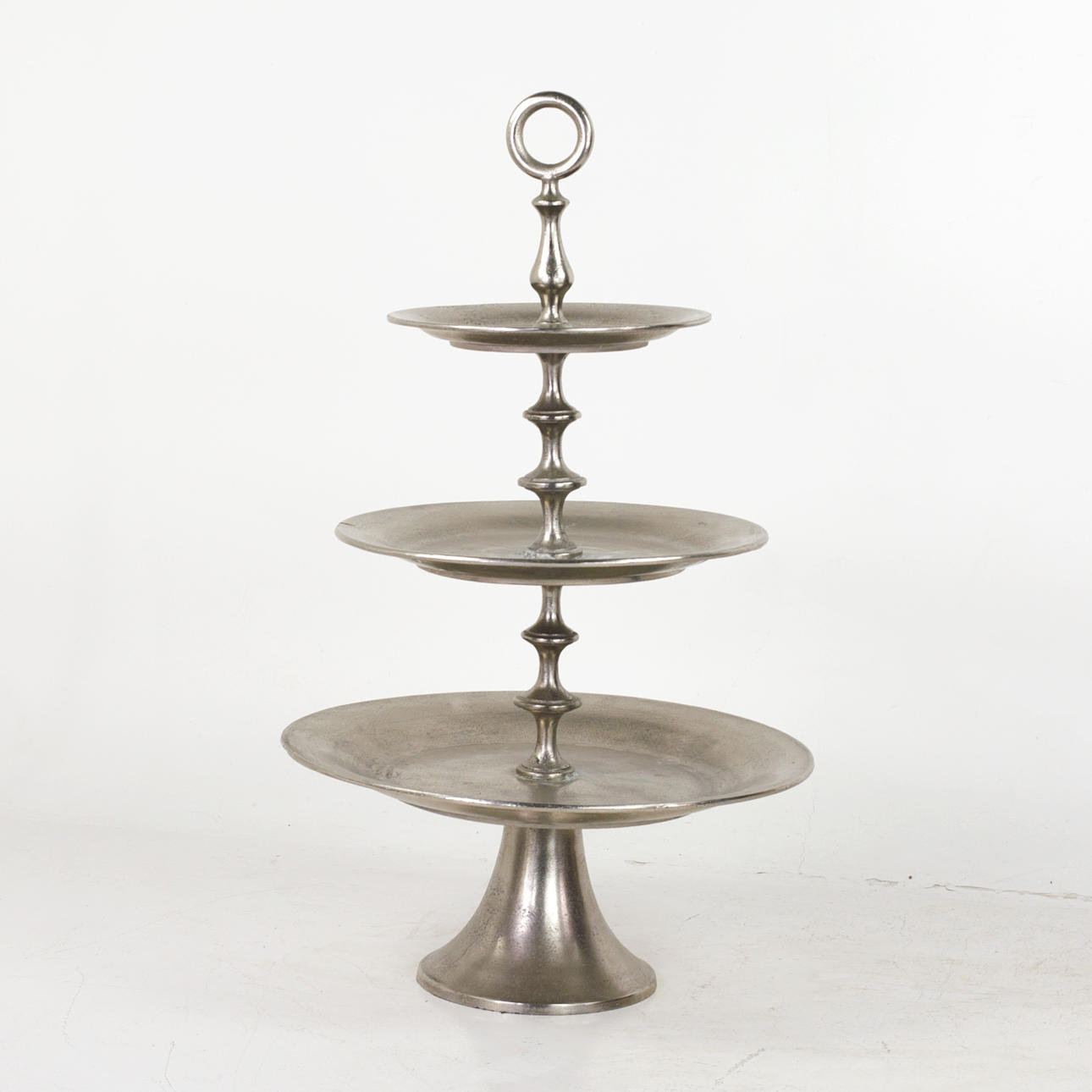 FLOOR DISH, large model, aluminium, contemporary.