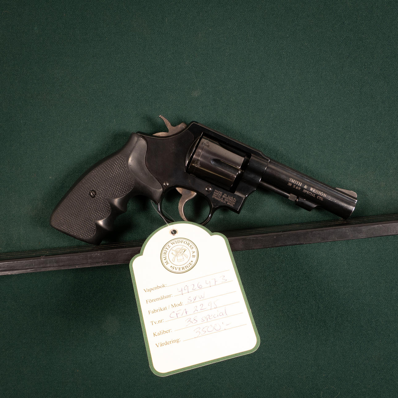 Smith & Wesson Modelo 10 #CFA2295 SE2182851.