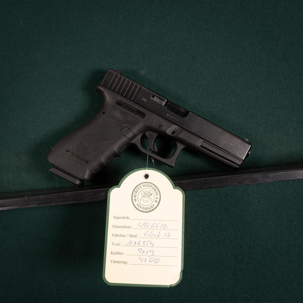 Glock 17 9x19 #MXR554 SE2258583.